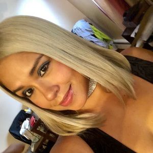 Meet your Posher, Vanessa